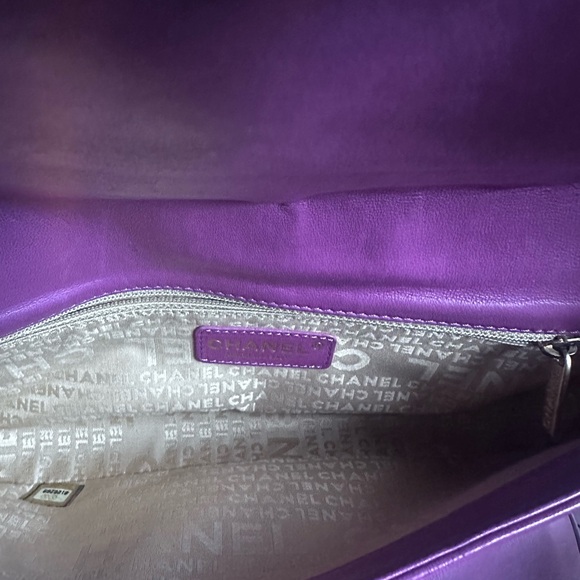 Chanel Lambskin East West Chocolate Bar - Picture 10 of 11